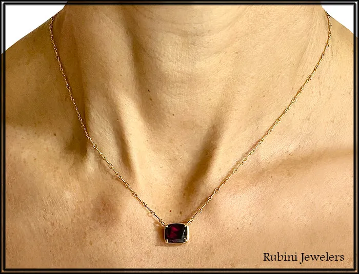 14Kt Gold Twist Link Chain with Garnet Necklace