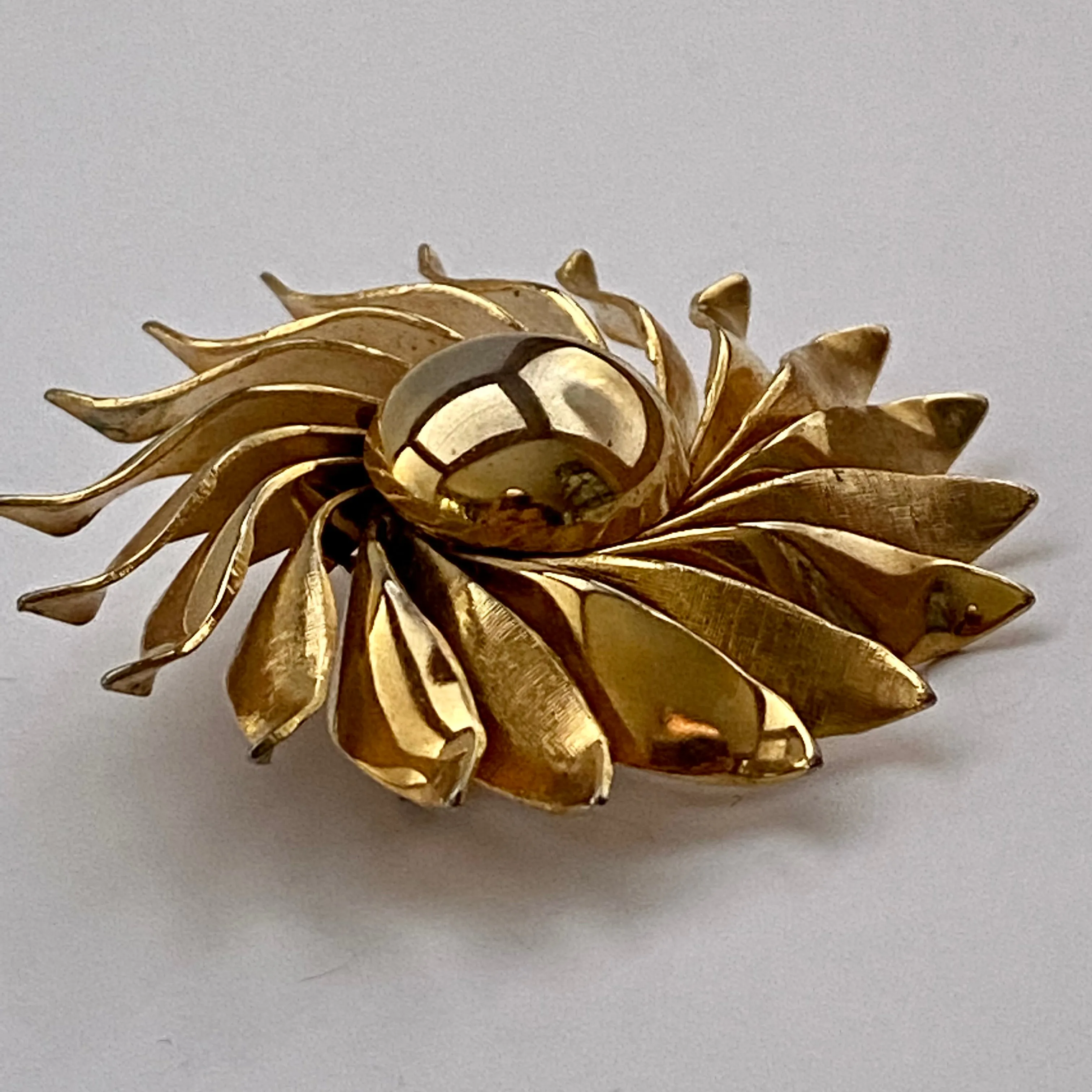 1960s Gold-Tone Flower Brooch