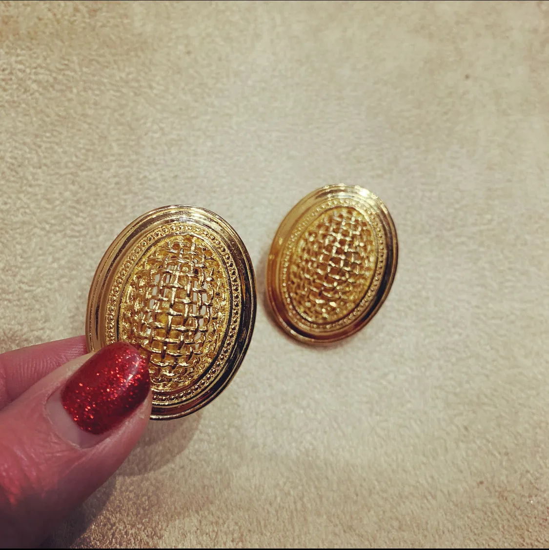 Dior Gold vintage earrings 003