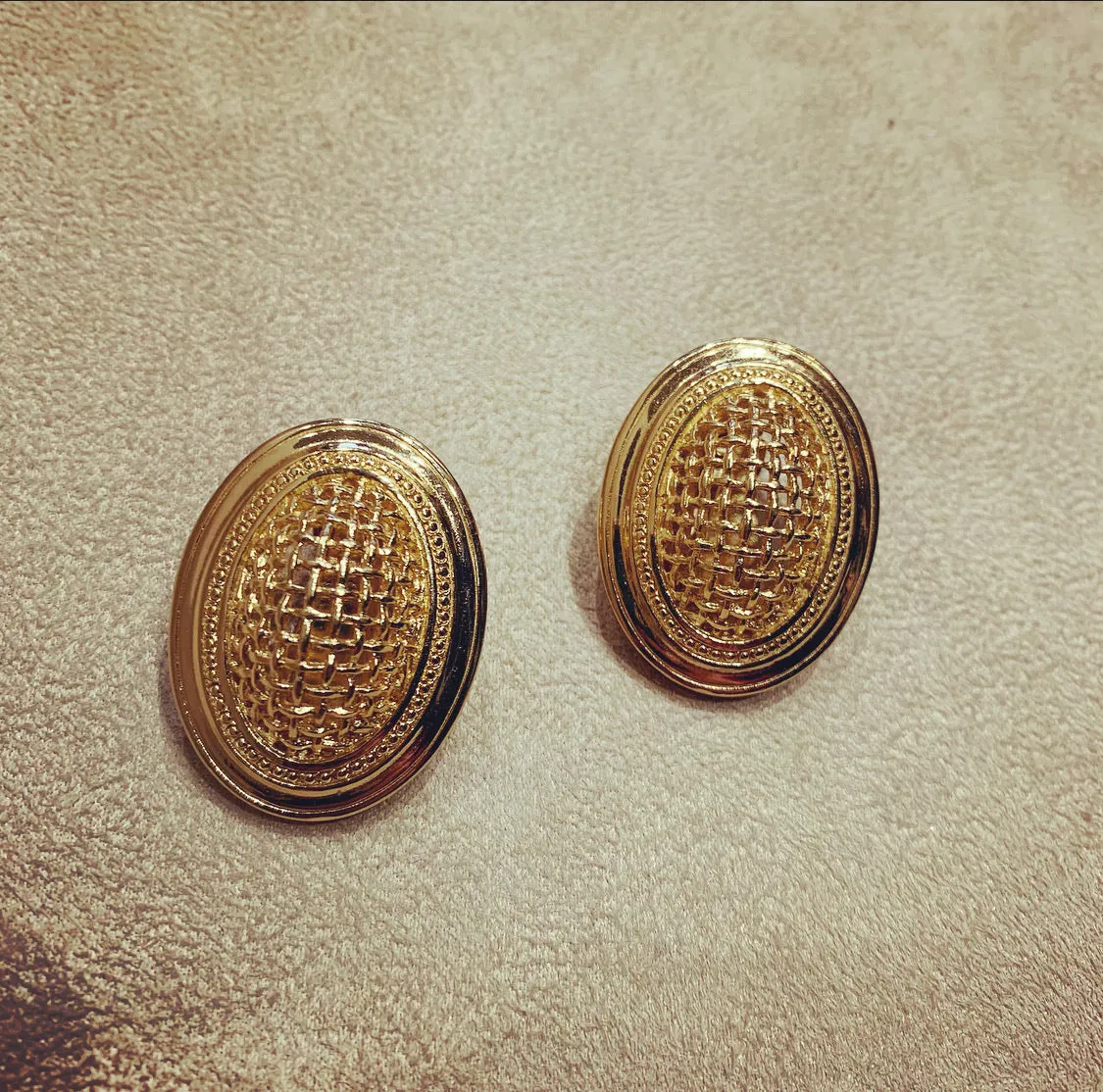 Dior Gold vintage earrings 003