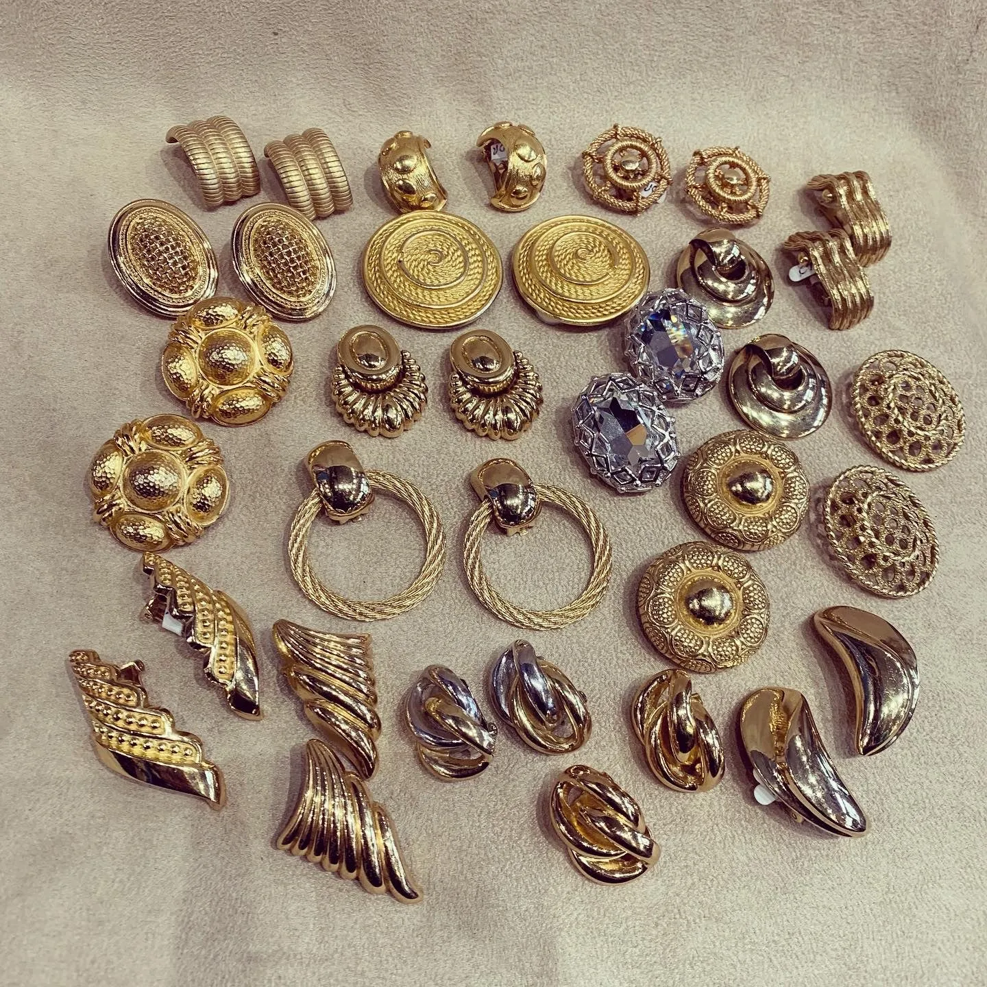 Dior Gold vintage earrings 003