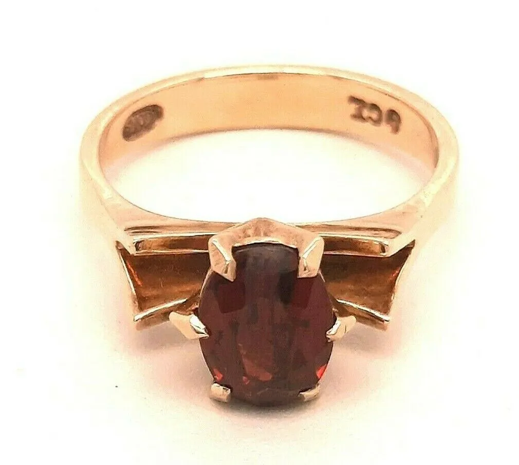 Garnet & 9ct Yellow Gold Ring - Split Swept Up Shoulders - Fine Jewellery