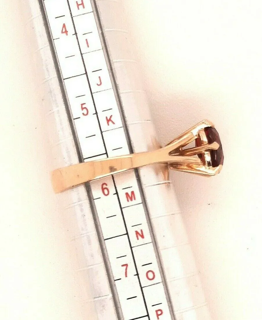 Garnet & 9ct Yellow Gold Ring - Split Swept Up Shoulders - Fine Jewellery
