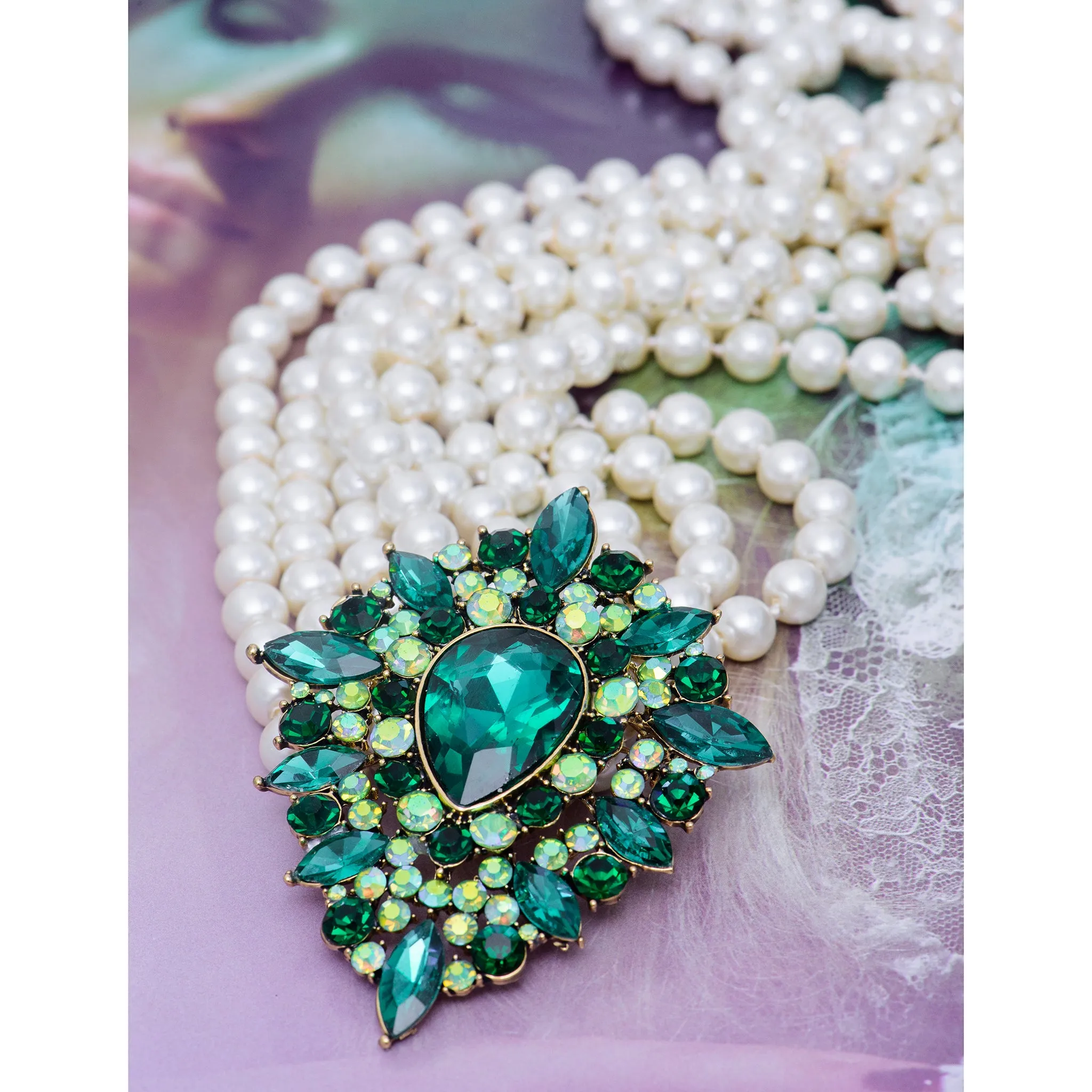 PEARL LUXE STATEMENT NECKLACE