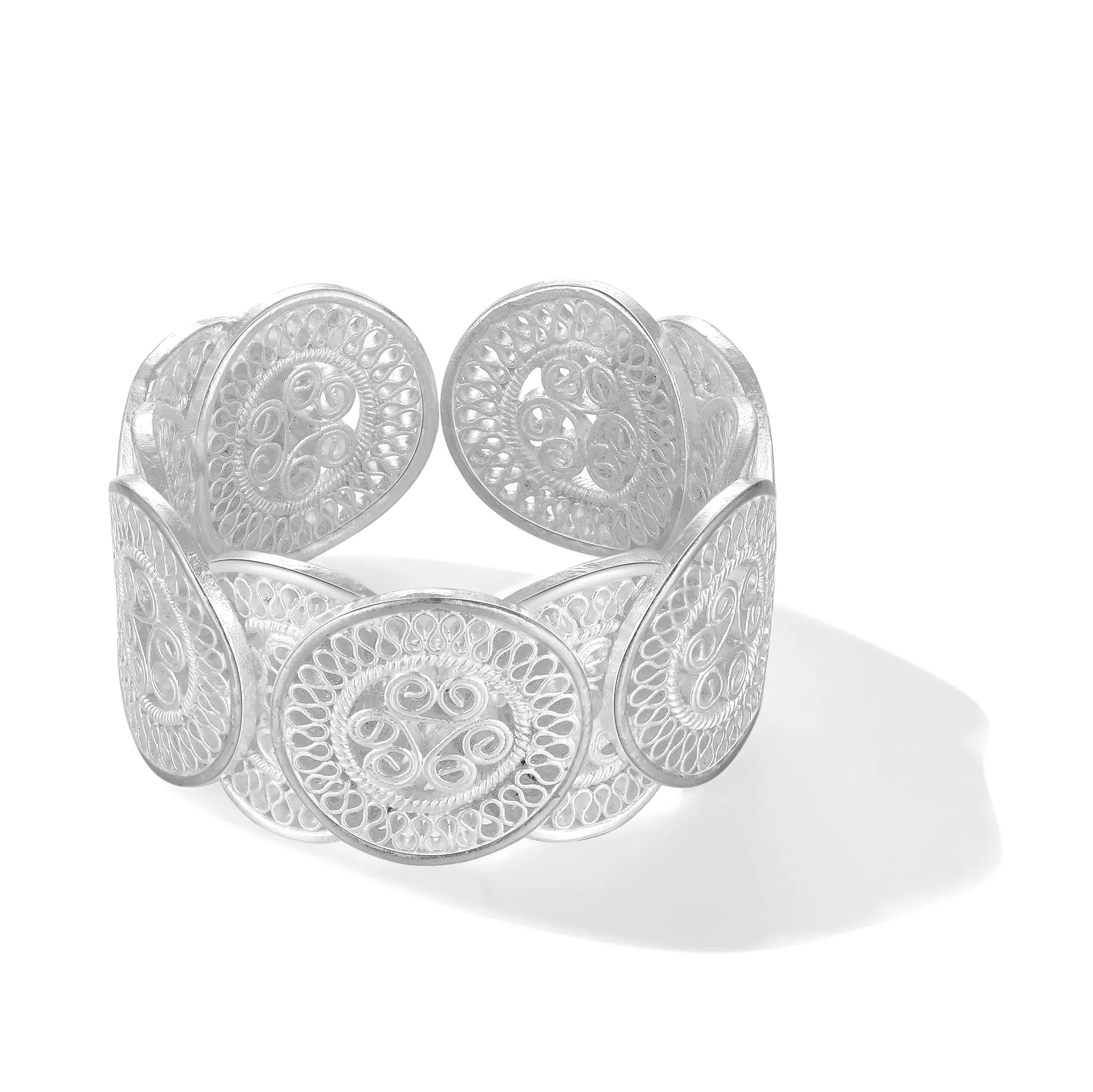 Rhythmic Drum Filigree Ring