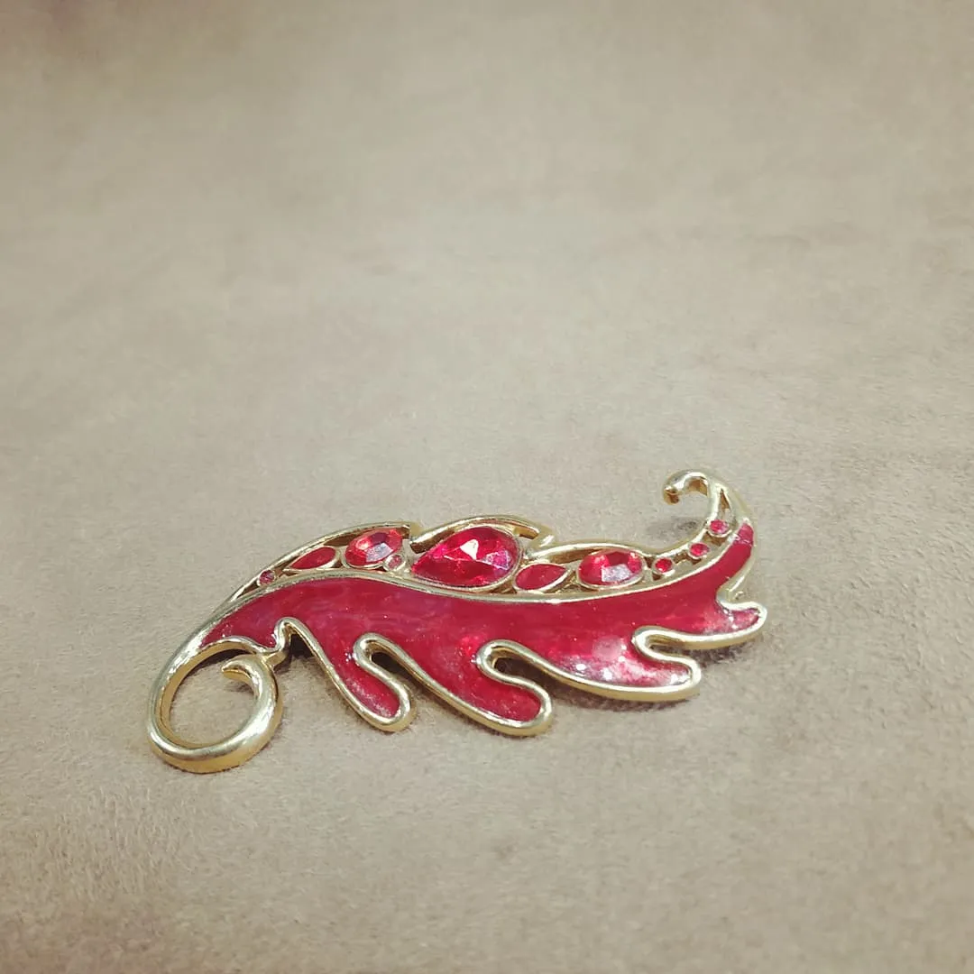 Trifari Vintage Red leaf enamel Brooch